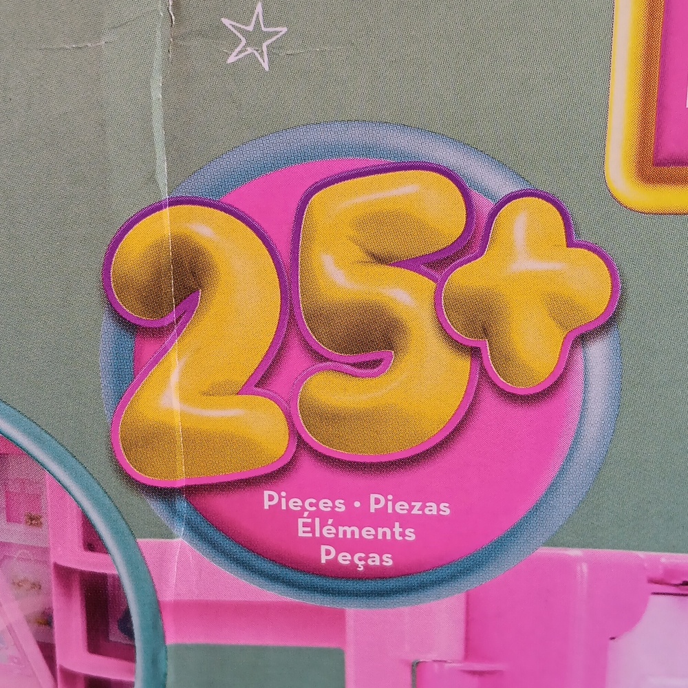 BARBIE DREAM CLOSET - Picture 8 of 9